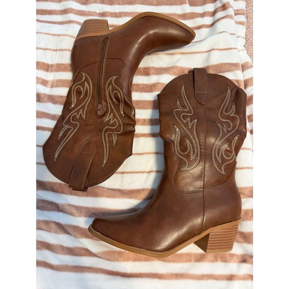 Cowboy Boots Pointed Toe Pull On Chunky Heel Sparkly Country Boots, Size 7